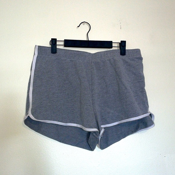 Hollister Pants - Hollister | Grey Shorts